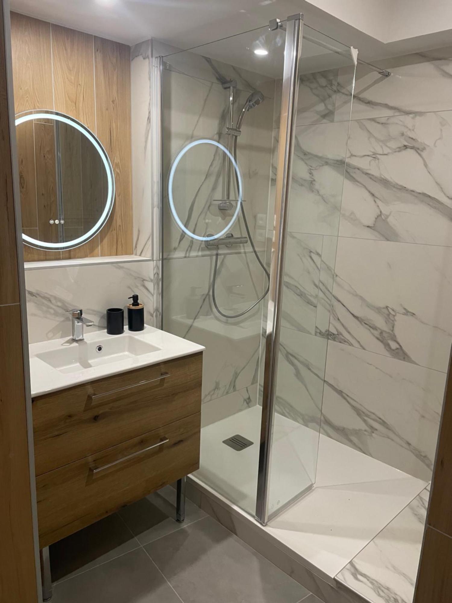Apartment Le Pierre 2 Ch 2 Sdb 1 Parking